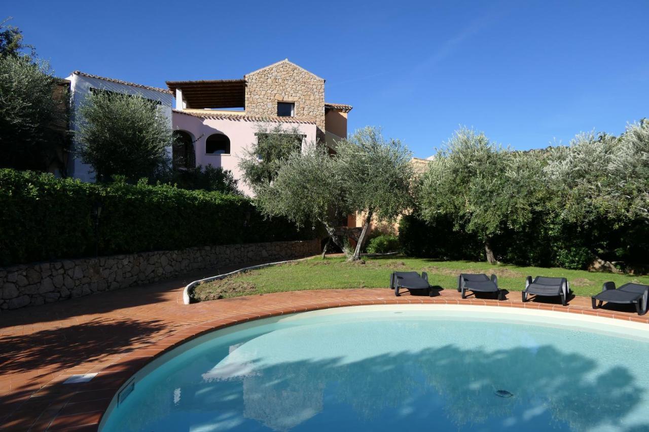 Residence Con Piscina A Liscia Di Vacca, 350 Mt Dal Mare, 3 Km Da Porto Cervo エクステリア 写真